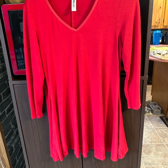 24seven Comfort Apparel Womens Three Quarter Sleeve V-Neck Tunic Top in size L - Picture 1 of 4